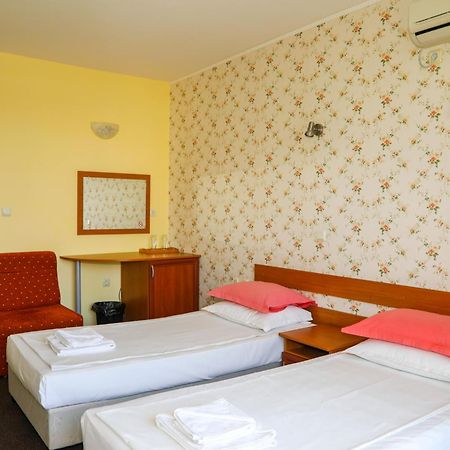 Family Hotel Deykin Солнечный берег Экстерьер фото