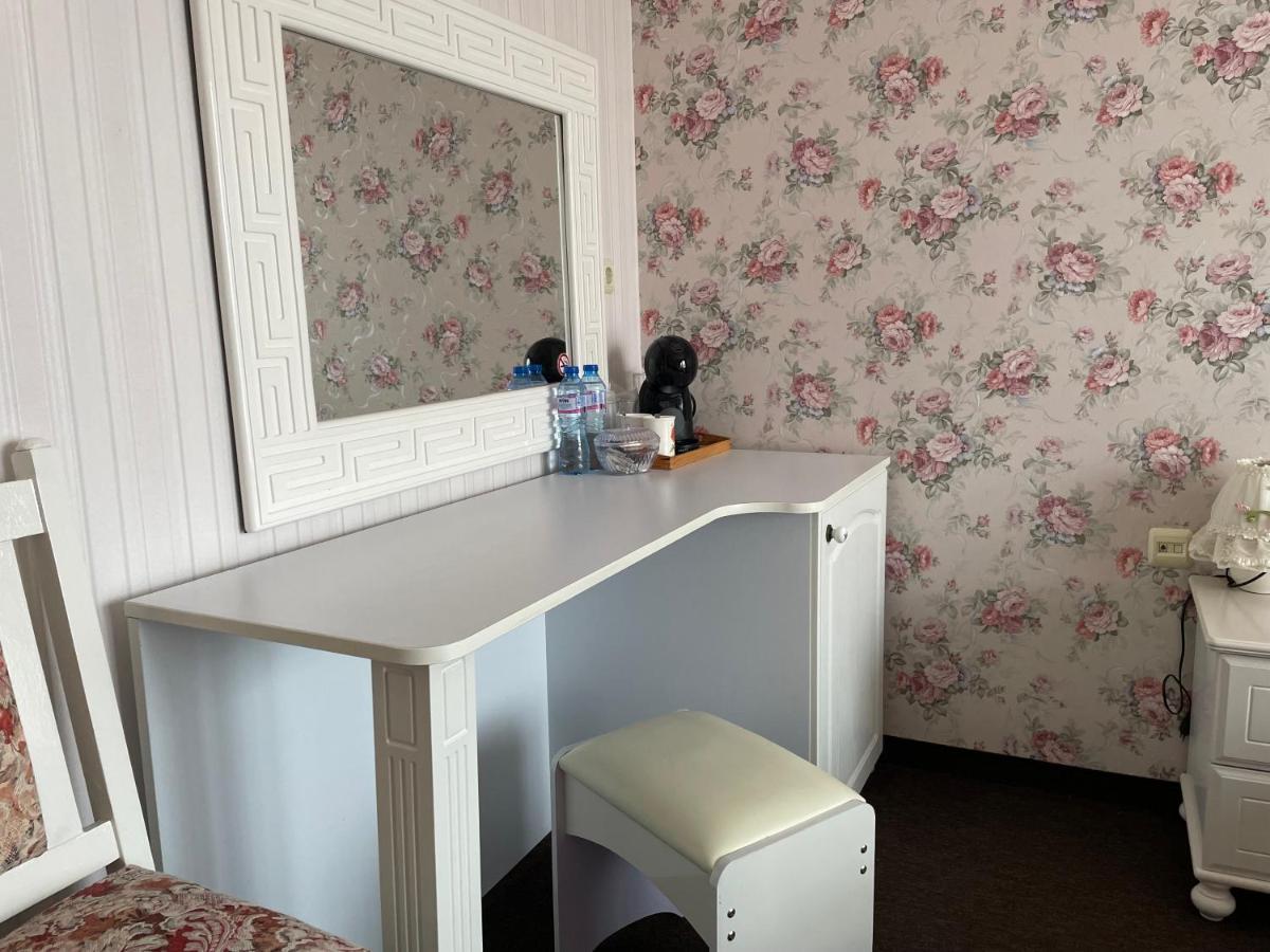 Family Hotel Deykin Солнечный берег Экстерьер фото