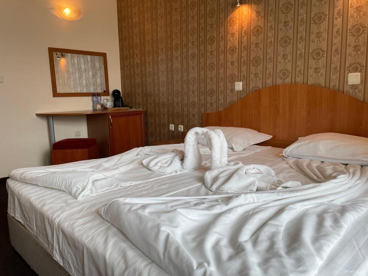 Family Hotel Deykin Солнечный берег Экстерьер фото