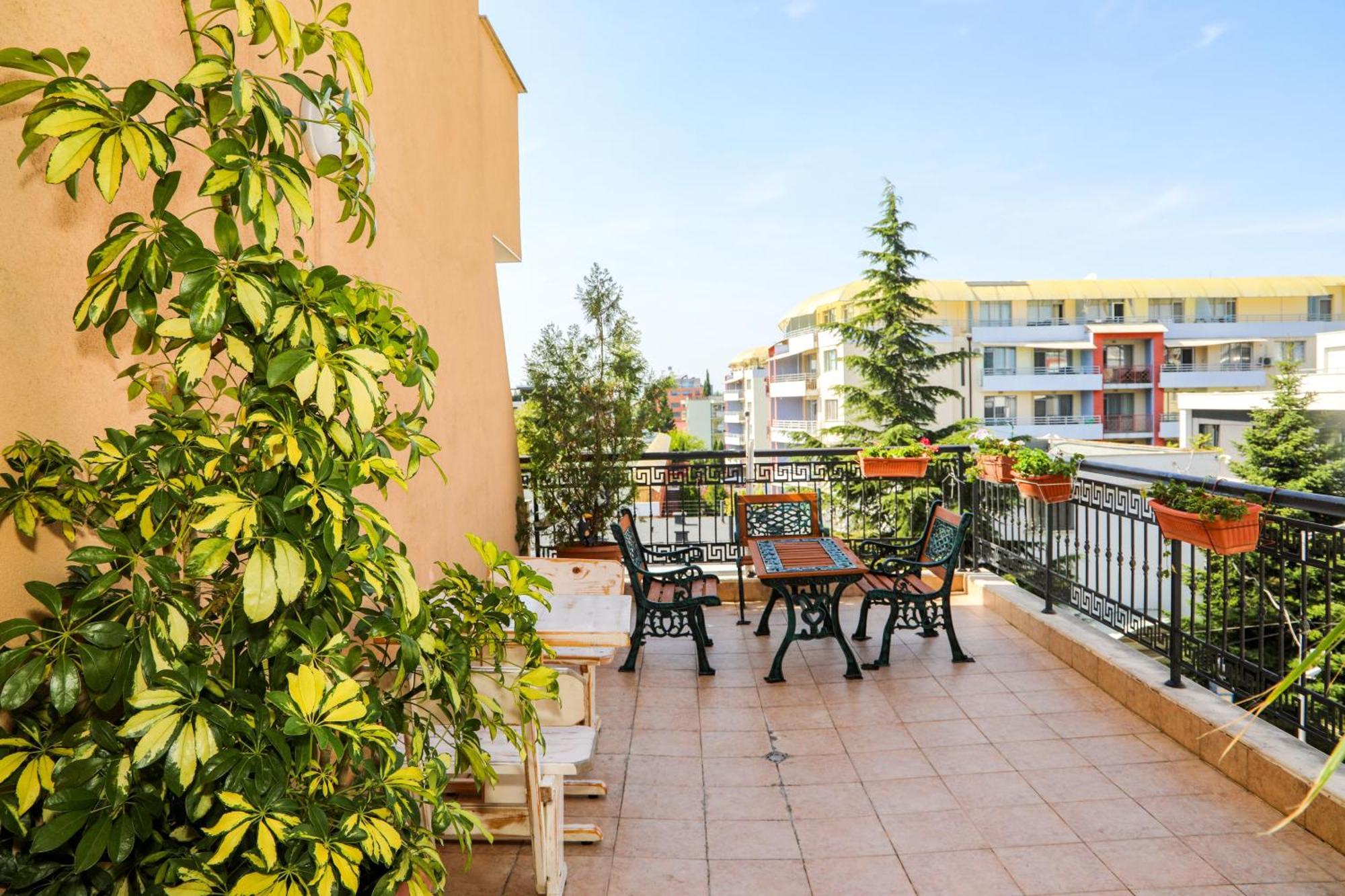 Family Hotel Deykin Солнечный берег Экстерьер фото