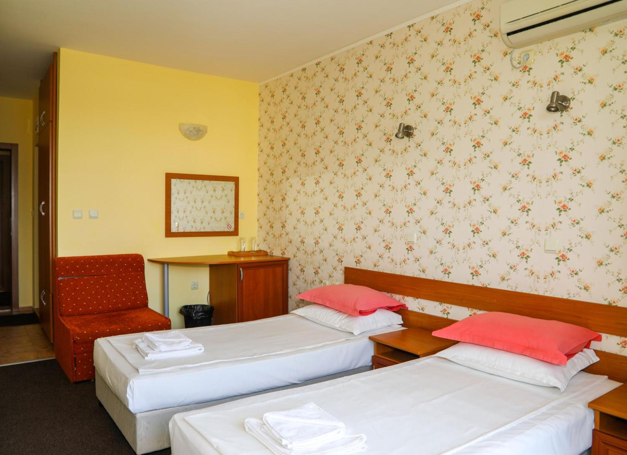 Family Hotel Deykin Солнечный берег Экстерьер фото