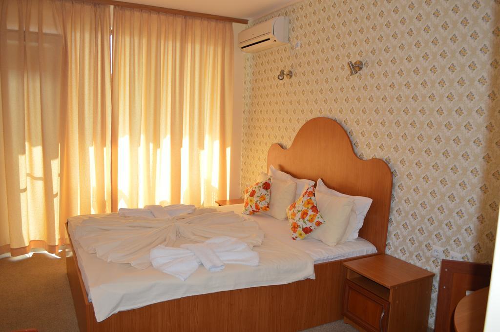 Family Hotel Deykin Солнечный берег Экстерьер фото